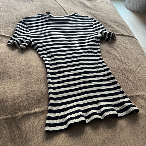 Theory fitted short-sleeve top - Picture 2 of 5